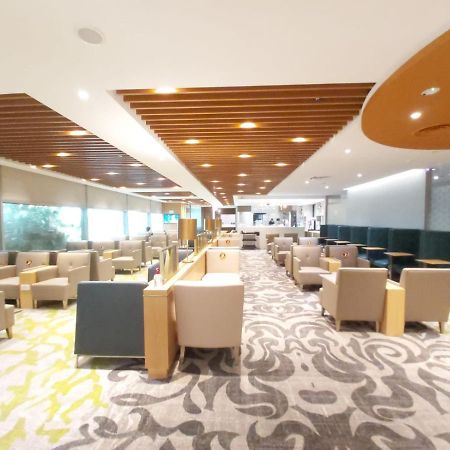 Ambassador Transit Lounge Terminal 3 Hotel Singapore Buitenkant foto